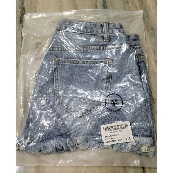 FOLIVORA Women's Denim Shorts Distressed Frayed Hem Blue NWT - Picture 9 of 10